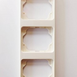 Πλαίσιο 3 θέσεων κάθετο ιβουάρ - alpha nea - Busch-Jaeger