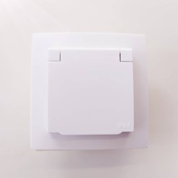 Πρίζα σούκο χωνευτή με πακάκι IP44 - Λευκό - Bassiakos